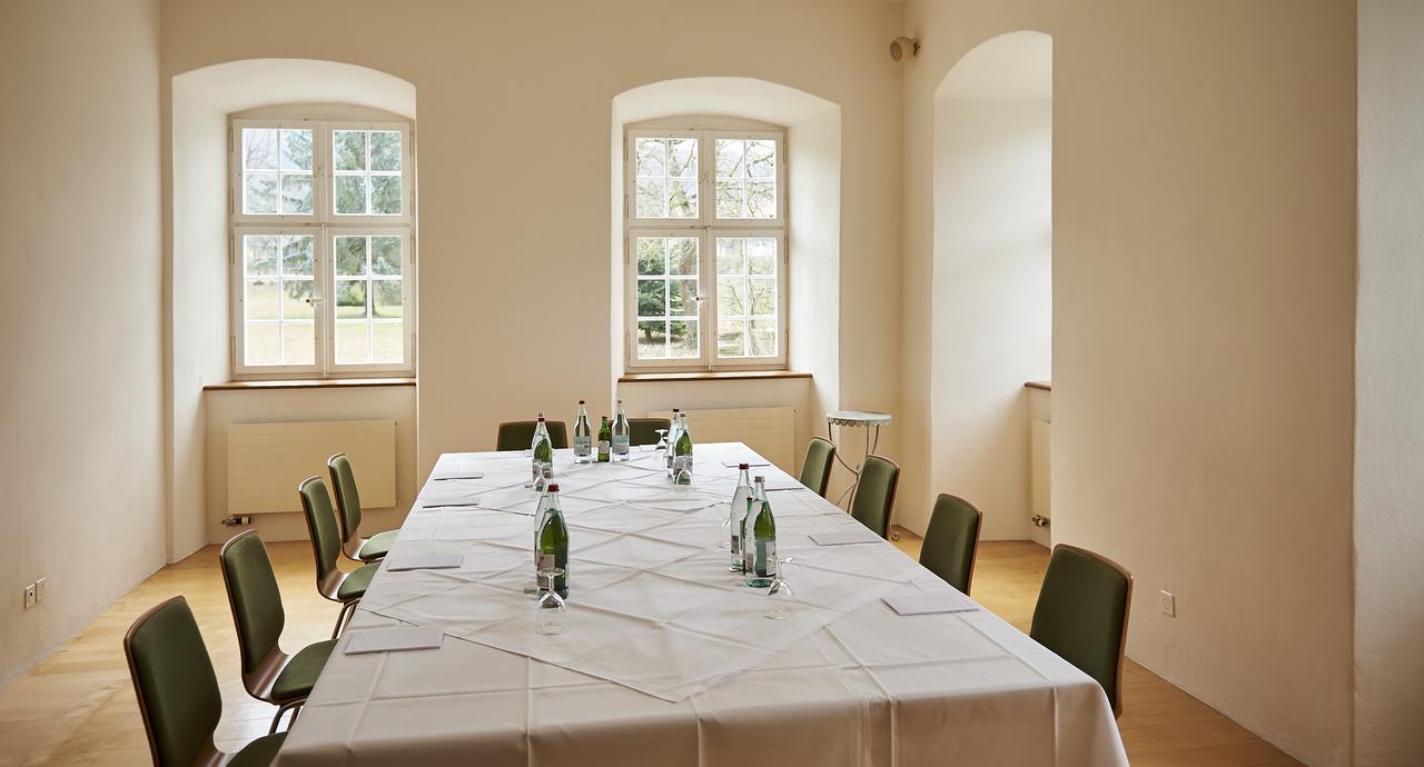 Klosterhotel Kreuz Mariastein Buitenkant foto