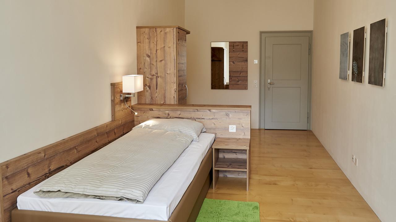 Klosterhotel Kreuz Mariastein Buitenkant foto