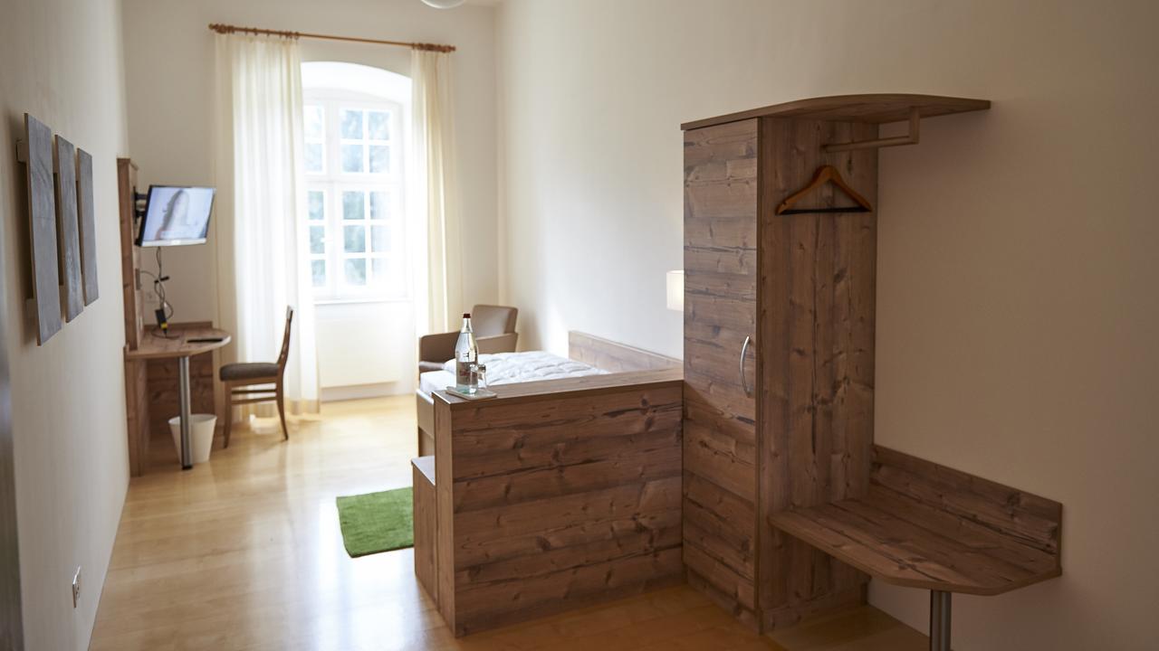 Klosterhotel Kreuz Mariastein Buitenkant foto